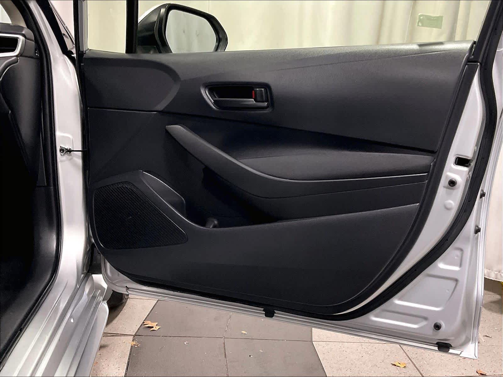 2024 Toyota Corolla Hybrid LE - Photo 12