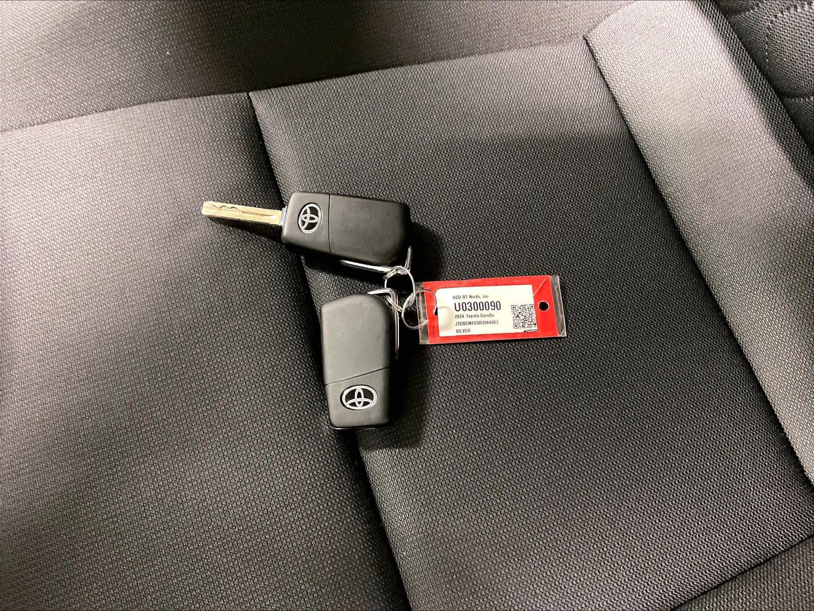 2024 Toyota Corolla Hybrid LE - Photo 29