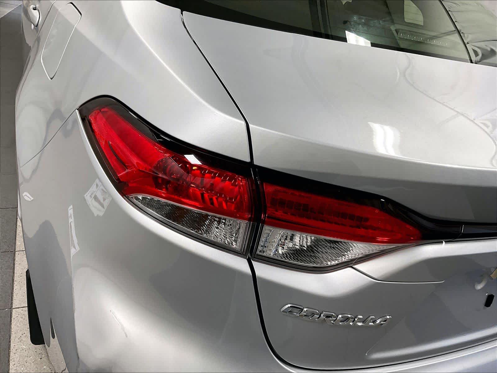 2024 Toyota Corolla Hybrid LE - Photo 32