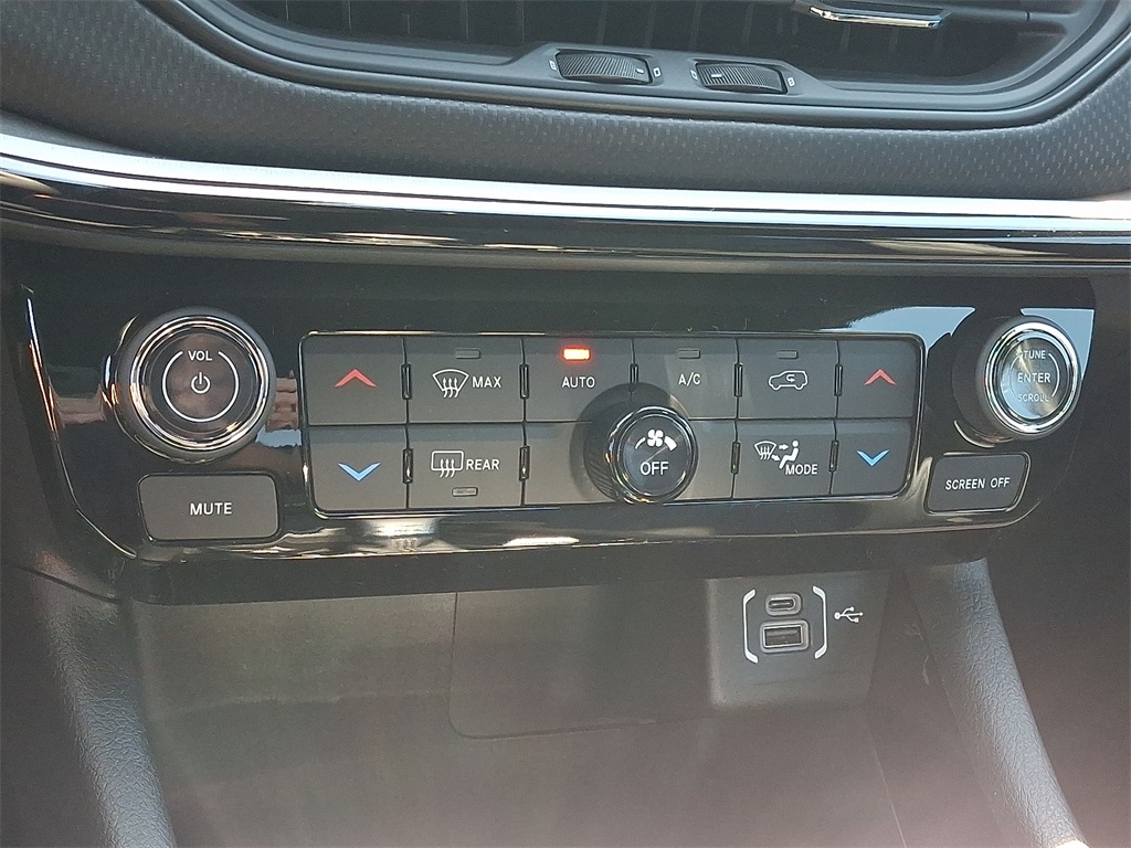 2025 Jeep Compass Limited - Photo 12