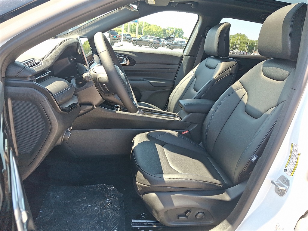 2025 Jeep Compass Limited - Photo 9