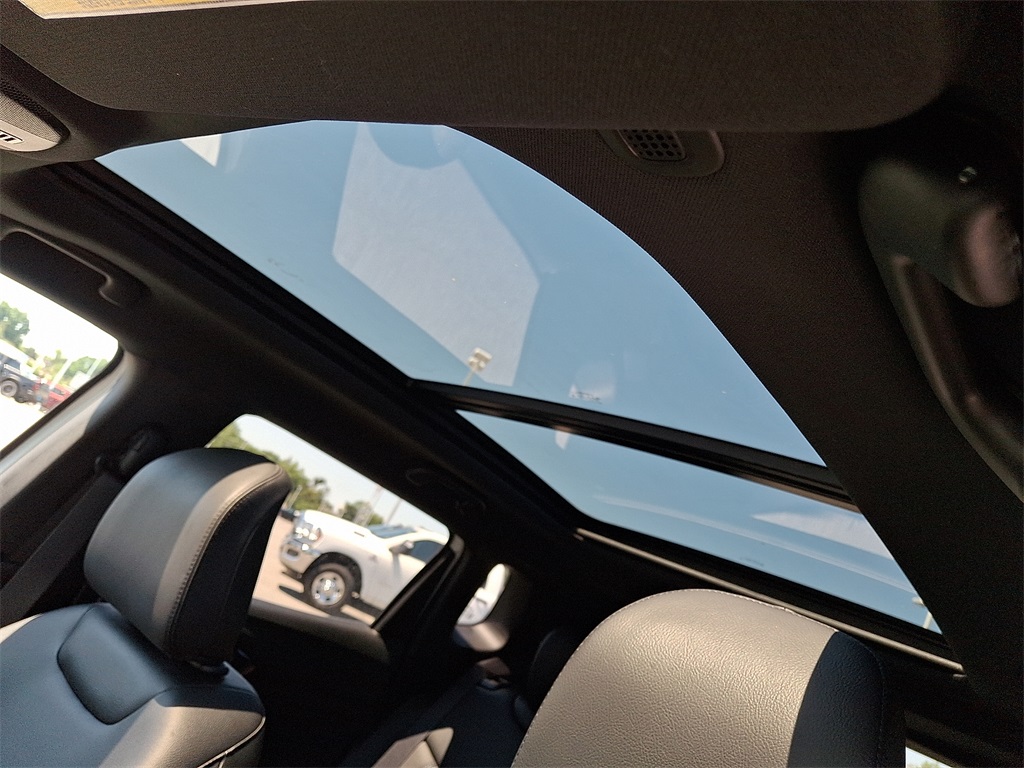 2025 Jeep Compass Limited - Photo 10