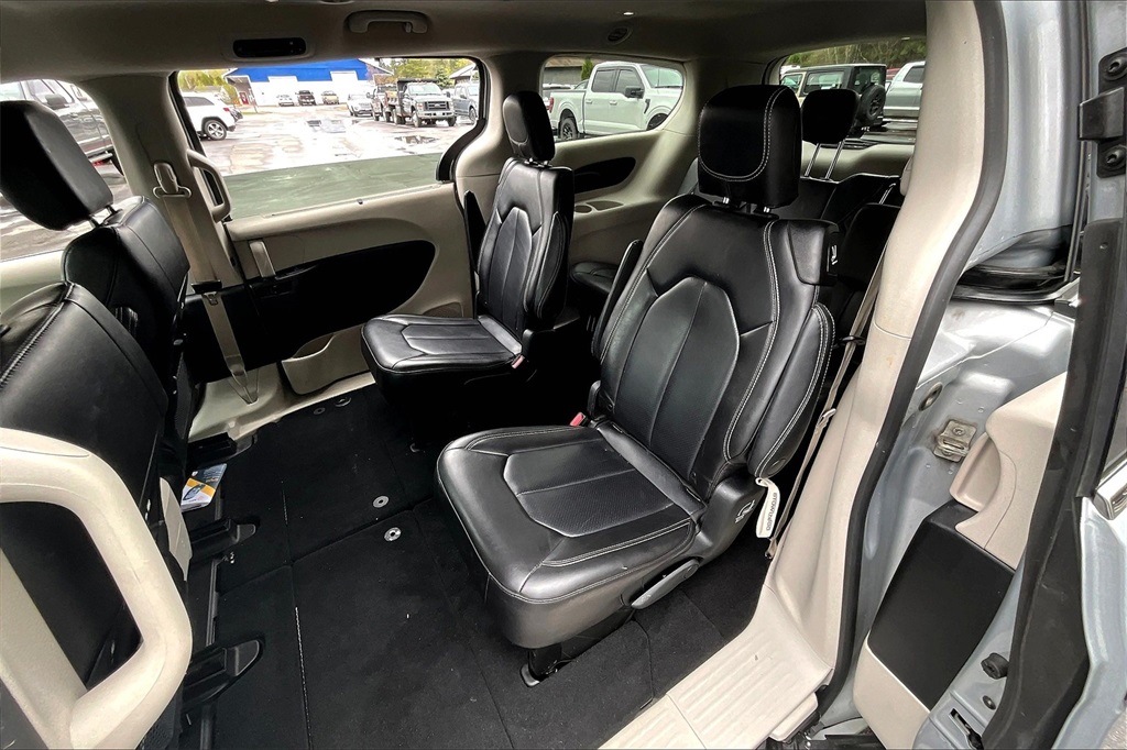 2023 Chrysler Pacifica Touring L - Photo 15
