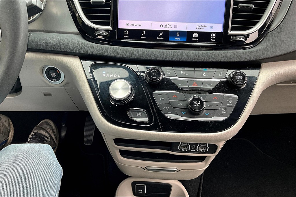 2023 Chrysler Pacifica Touring L - Photo 26