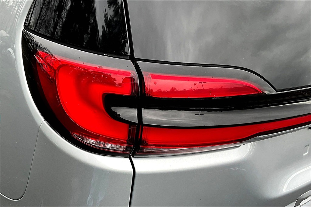 2023 Chrysler Pacifica Touring L - Photo 31