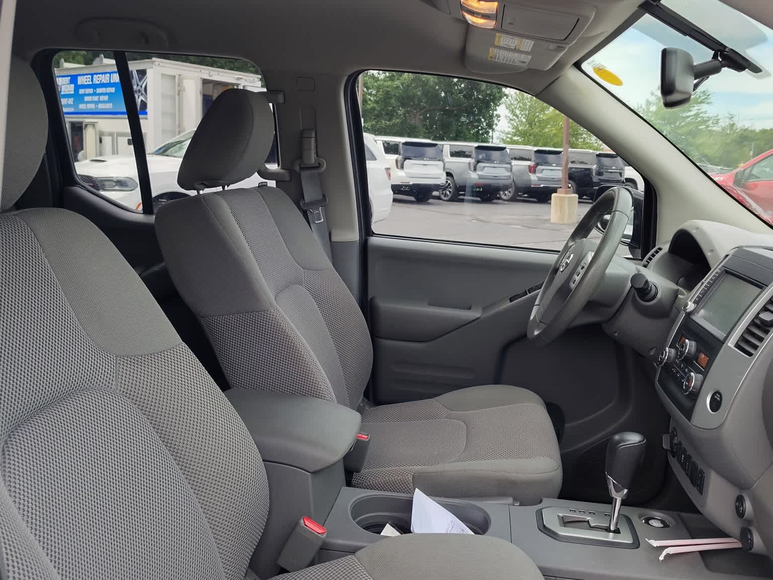 2020 Nissan Frontier SV - Photo 11