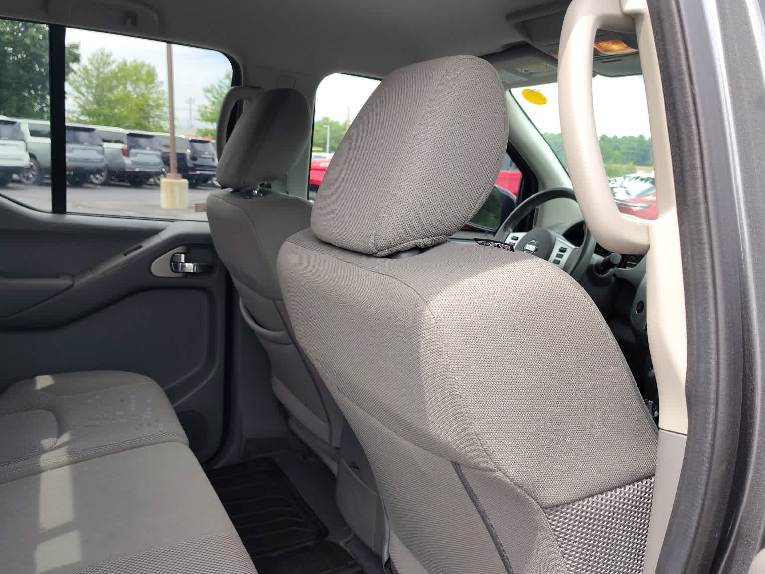 2020 Nissan Frontier SV - Photo 12