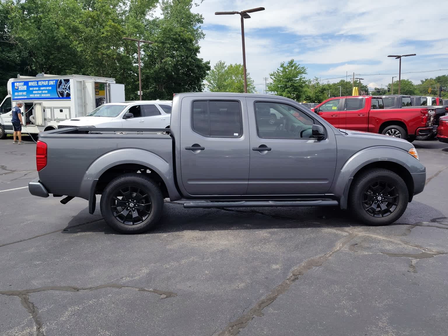 2020 Nissan Frontier SV - Photo 8