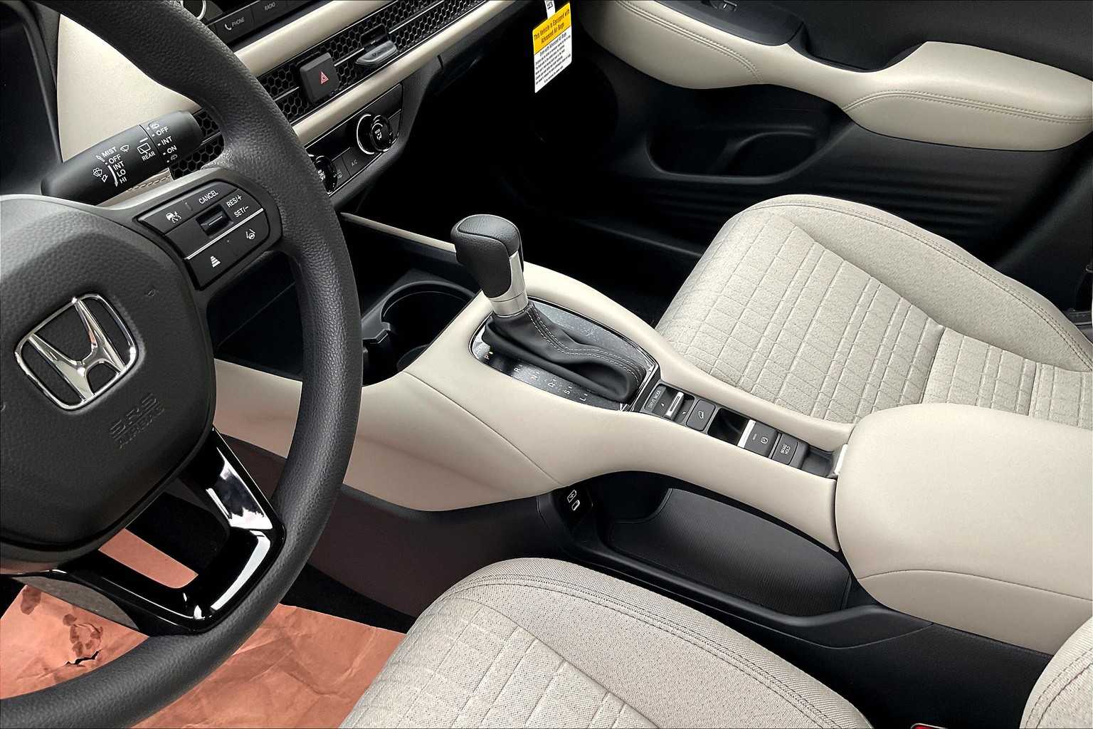 2025 Honda HR-V LX - Photo 14