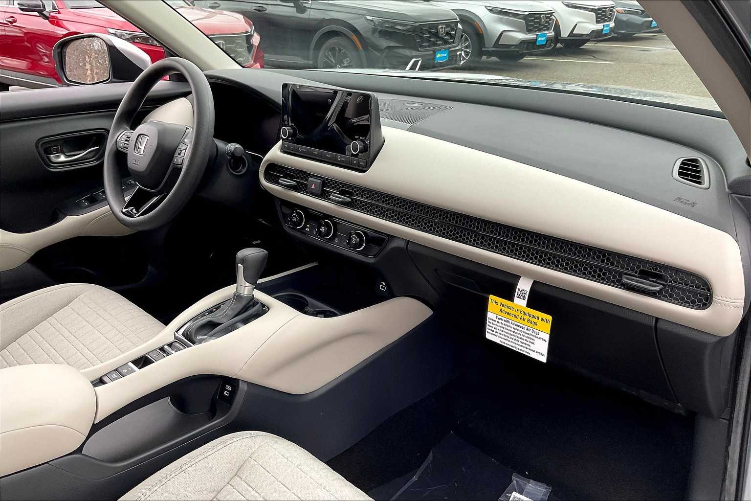 2025 Honda HR-V LX - Photo 10