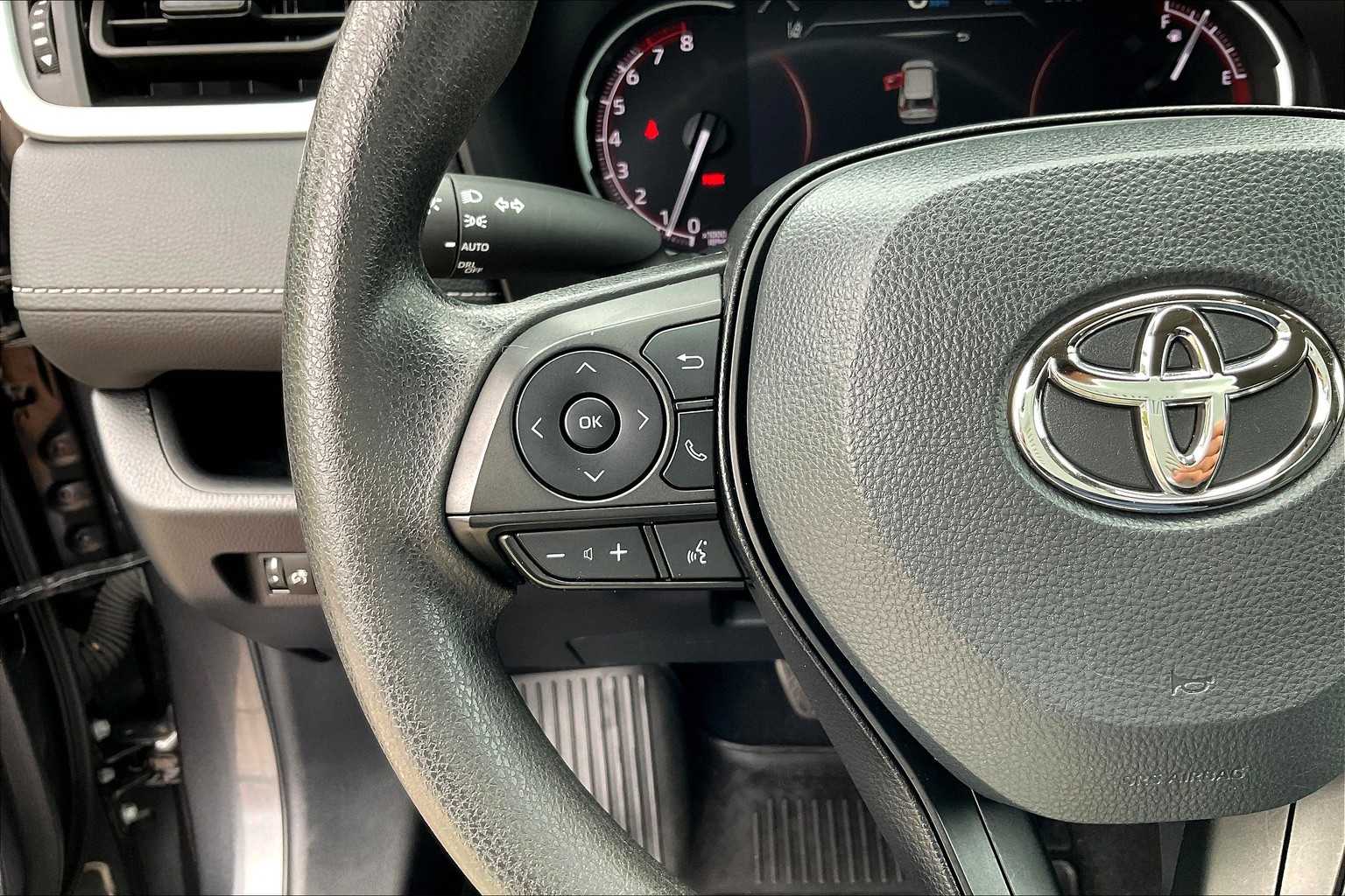 2024 Toyota RAV4 XLE - Photo 22