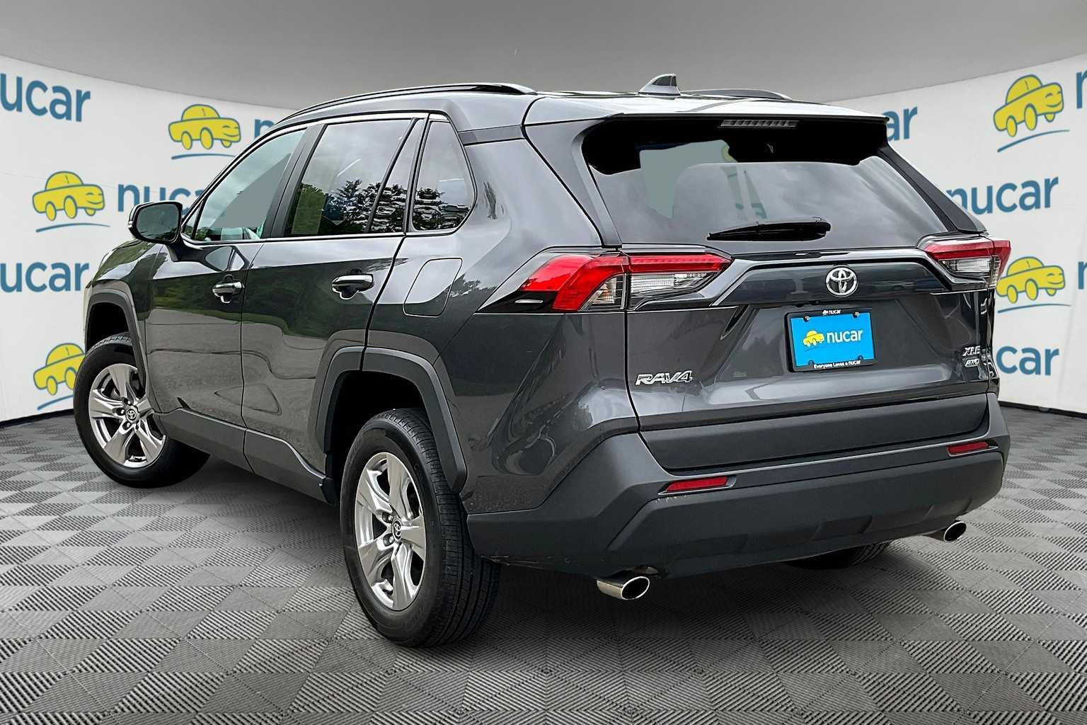 2024 Toyota RAV4 XLE - Photo 4