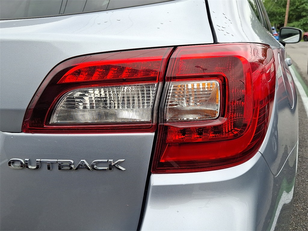 2019 Subaru Outback 2.5i Premium - Photo 8