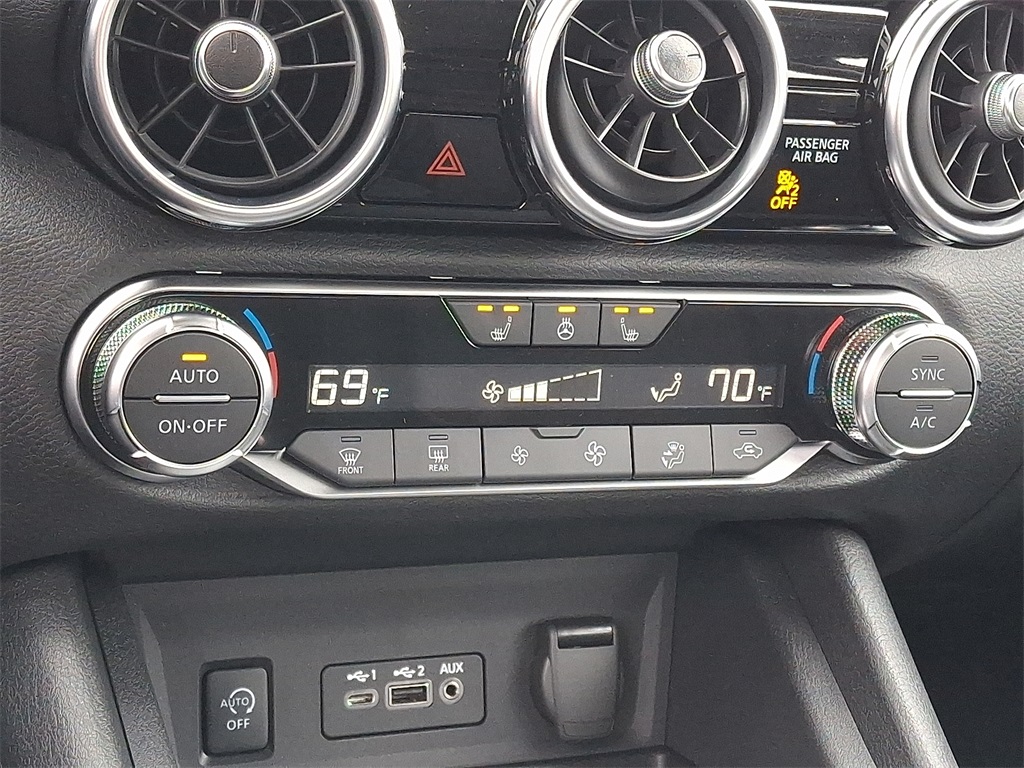 2025 Nissan Sentra SV - Photo 11