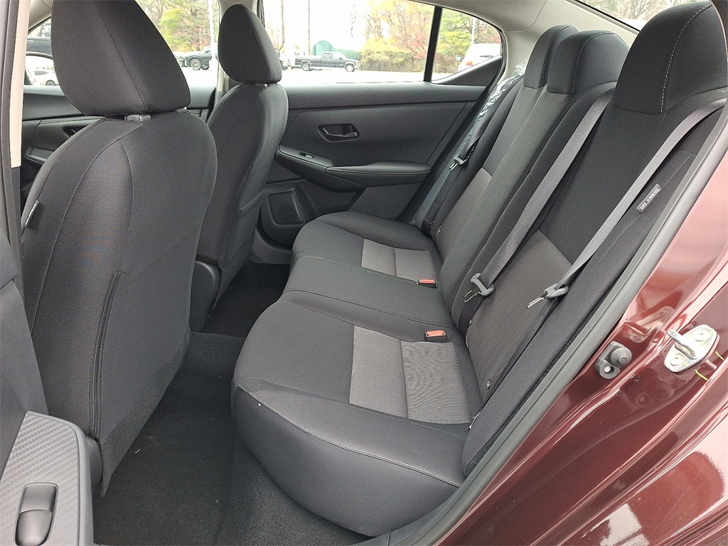 2025 Nissan Sentra SV - Photo 6