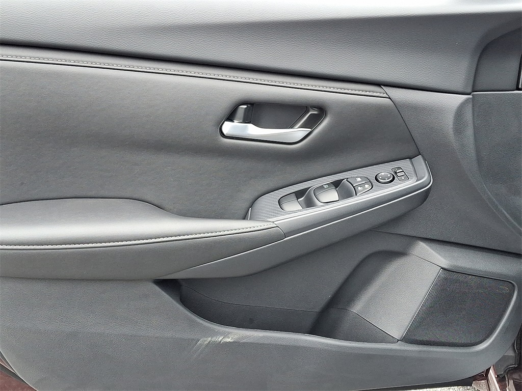 2025 Nissan Sentra SV - Photo 8