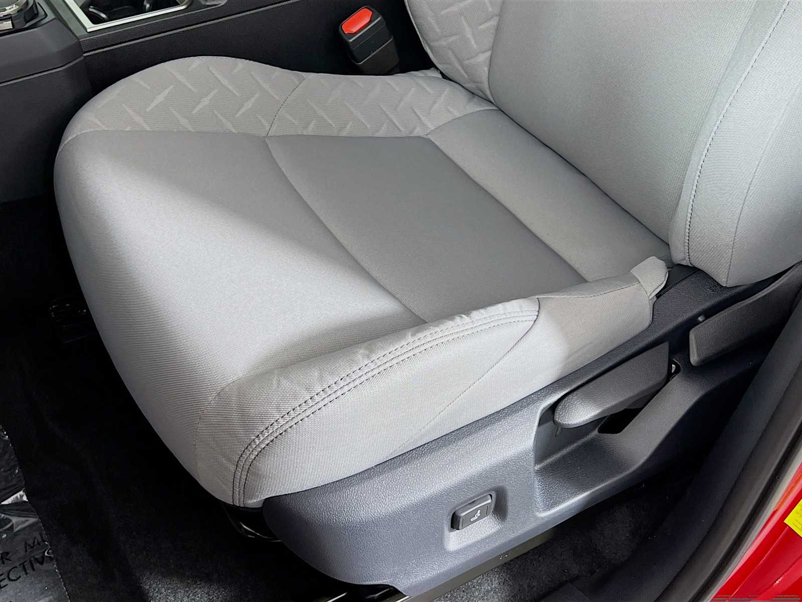 2025 Toyota Tacoma SR5 - Photo 16