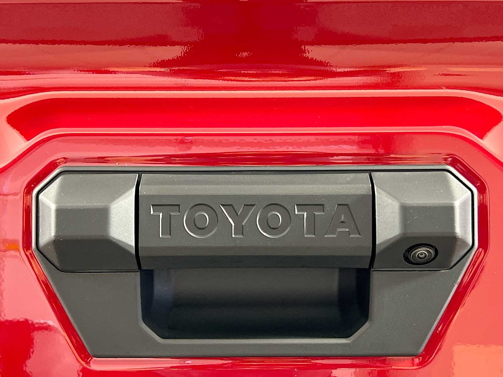 2025 Toyota Tacoma SR5 - Photo 17