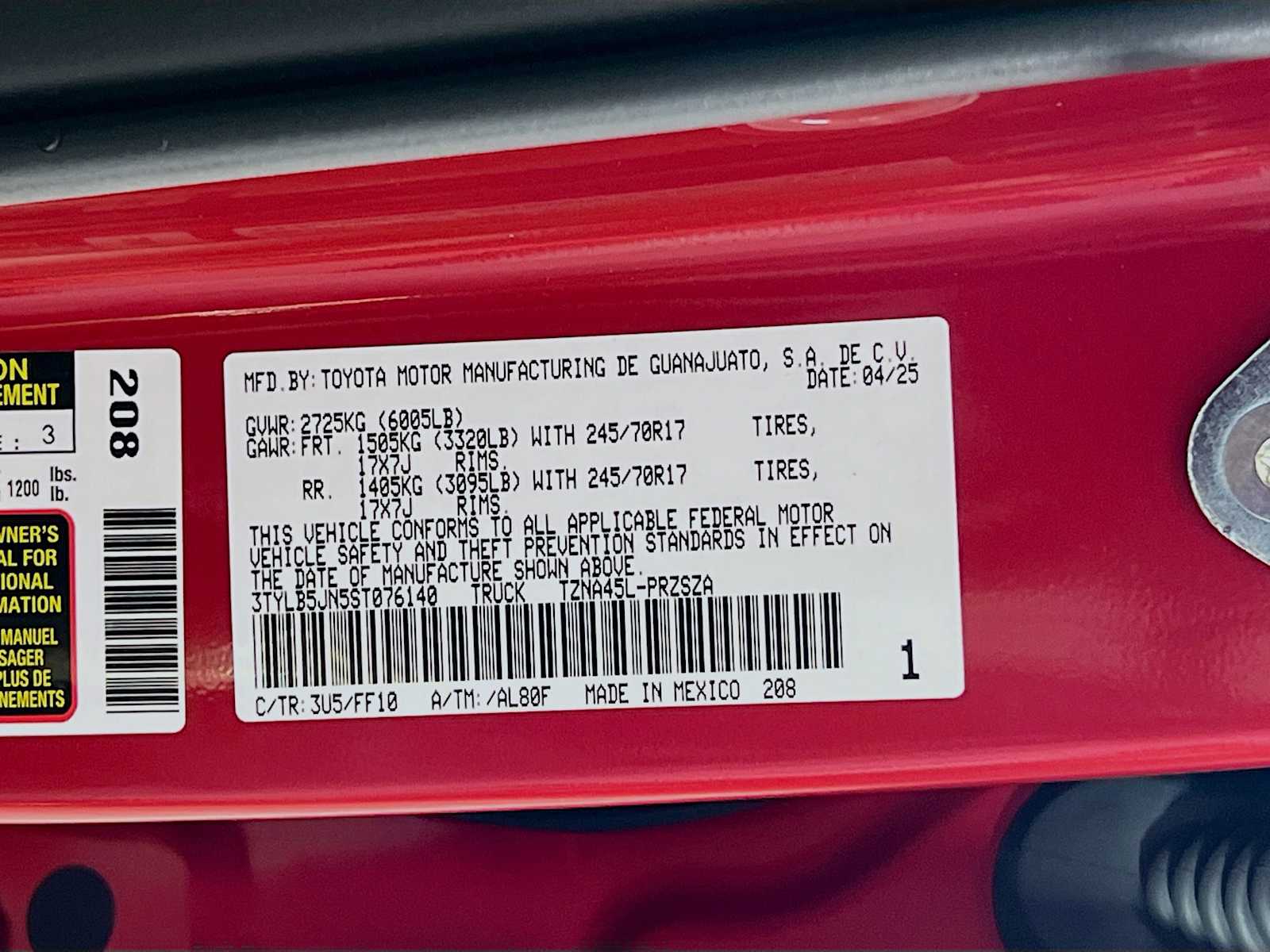 2025 Toyota Tacoma SR5 - Photo 19