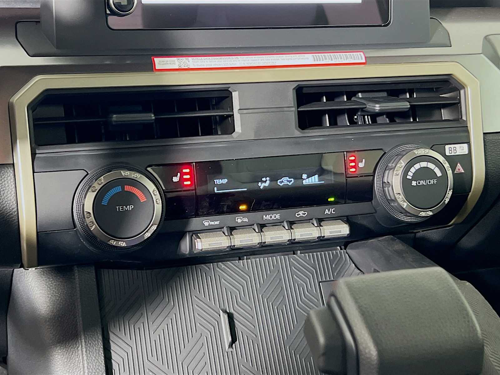 2025 Toyota Tacoma SR5 - Photo 10