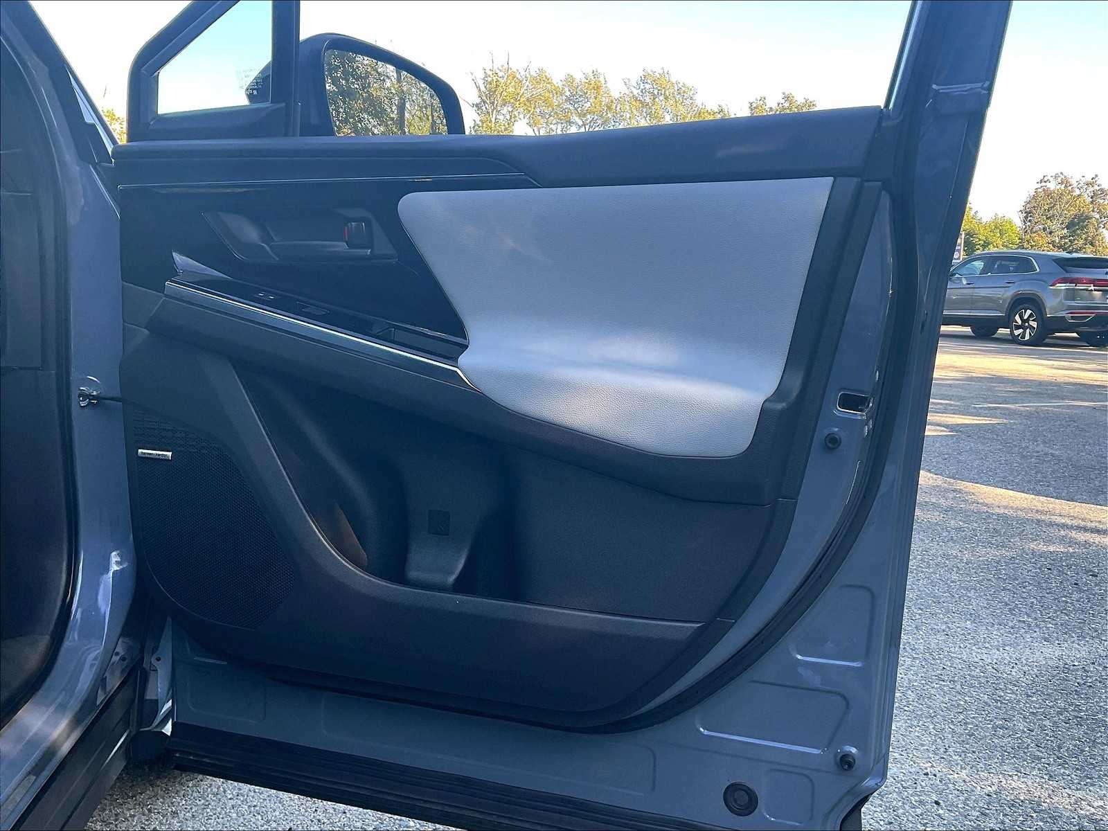 2023 Subaru Solterra Limited - Photo 12