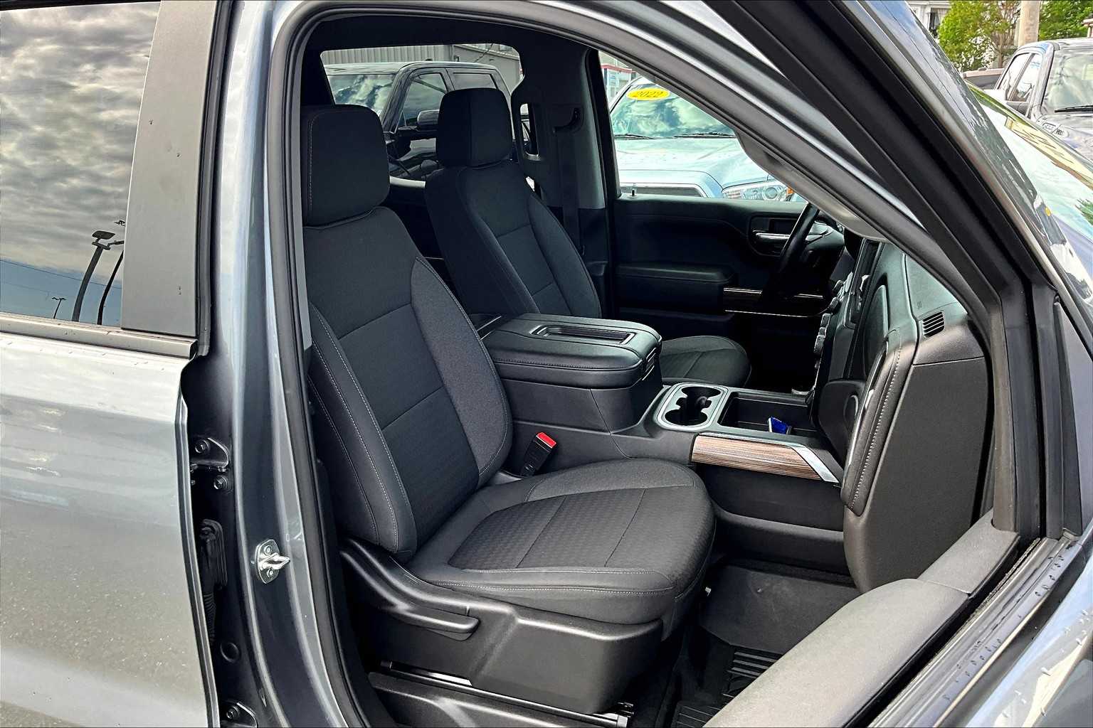 2021 Chevrolet Silverado 1500 RST - Photo 11