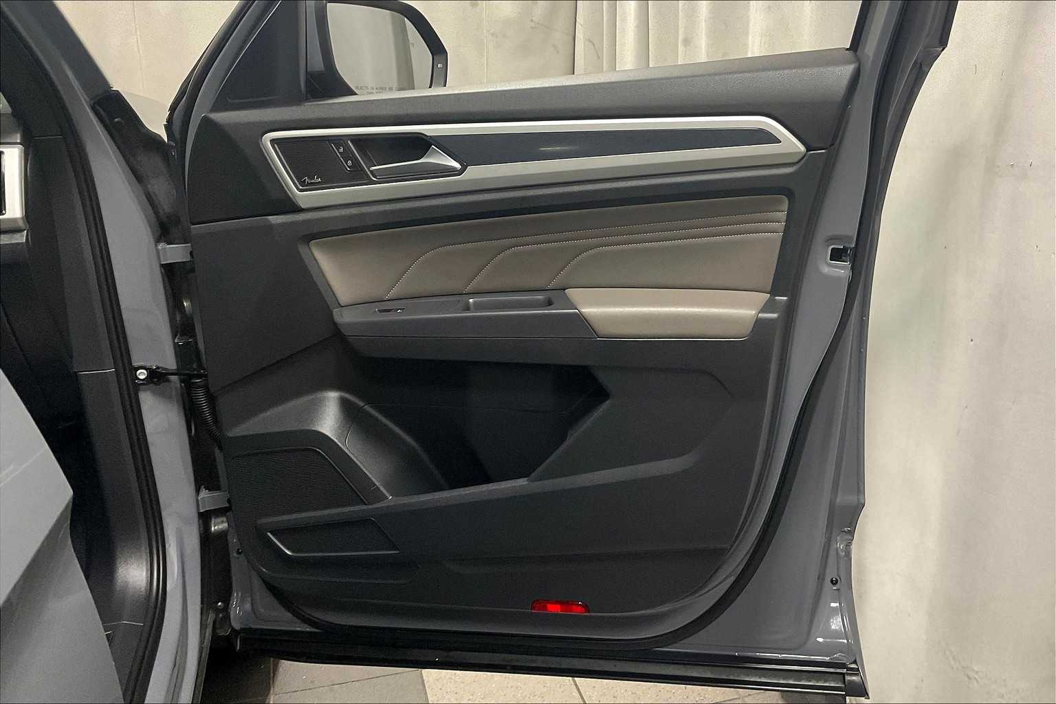 2021 Volkswagen Atlas Cross Sport 3.6L V6 SEL Premium R-Line - Photo 12