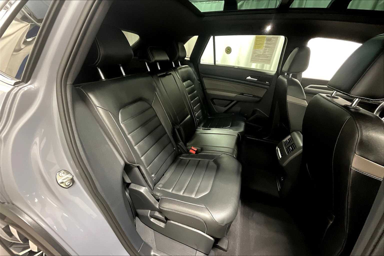 2021 Volkswagen Atlas Cross Sport 3.6L V6 SEL Premium R-Line - Photo 16