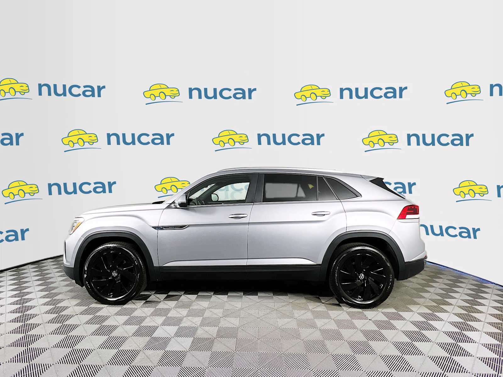 2024 Volkswagen Atlas Cross Sport 2.0T SE w/Technology - Photo 4