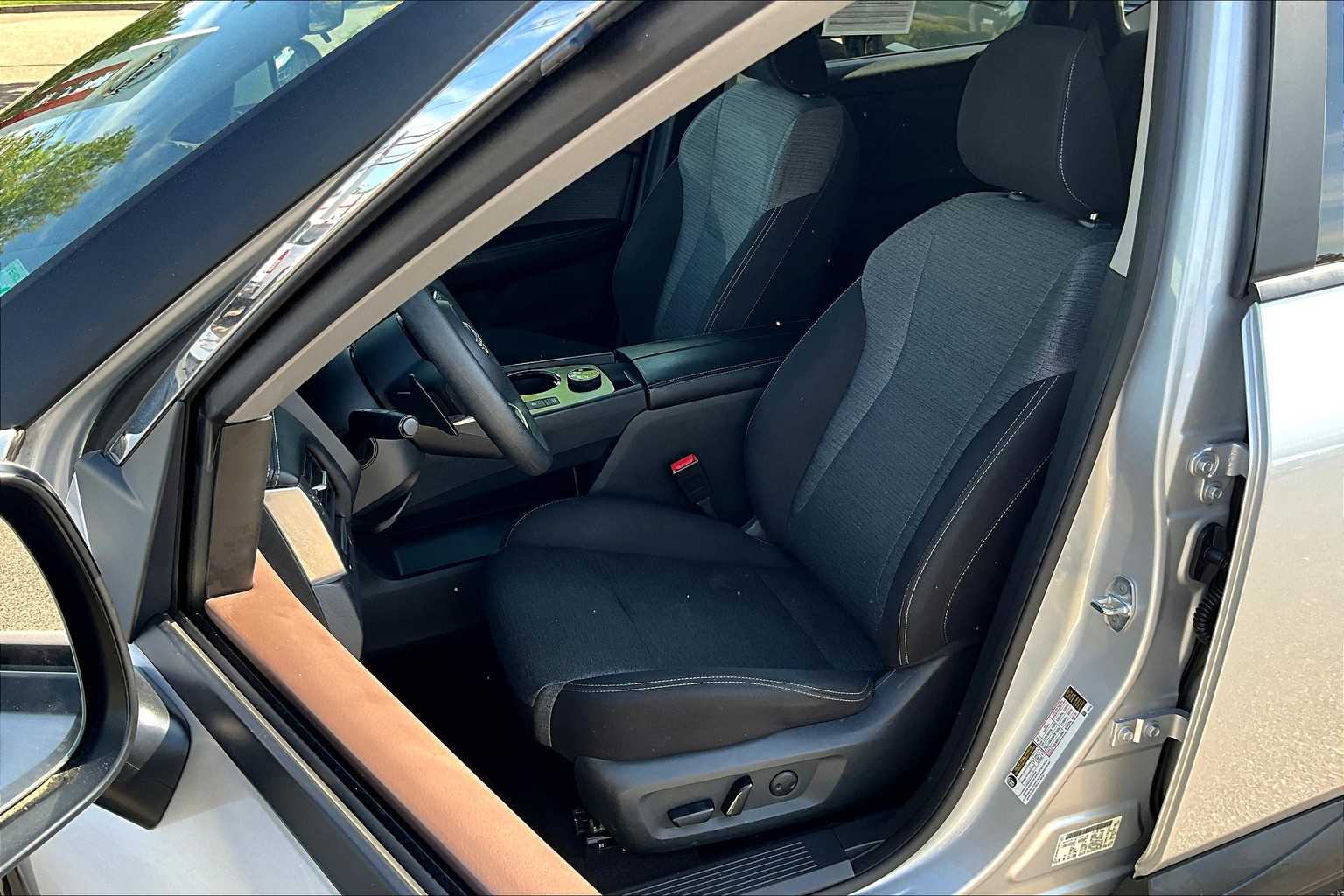 2023 Nissan Rogue SV - Photo 10