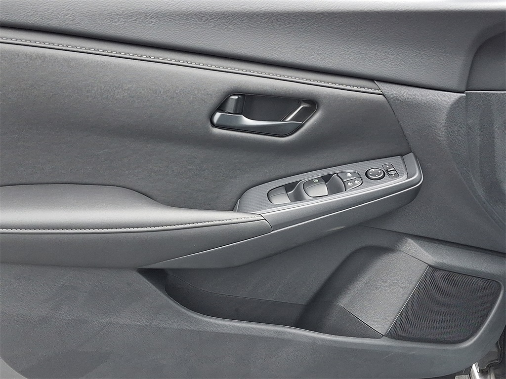 2025 Nissan Sentra S - Photo 8