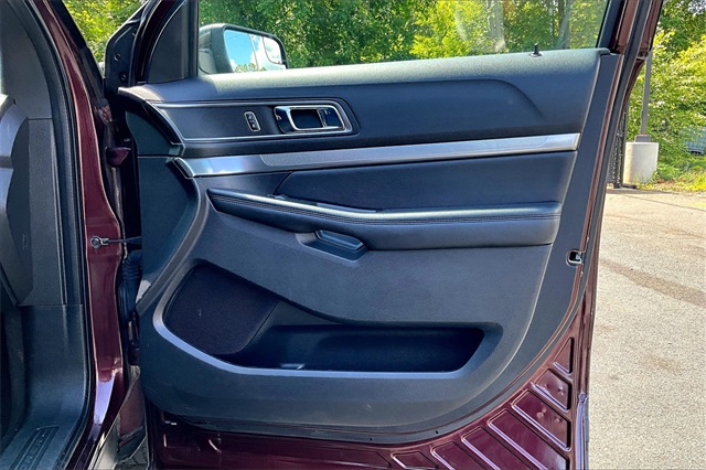 2019 Ford Explorer XLT - Photo 19