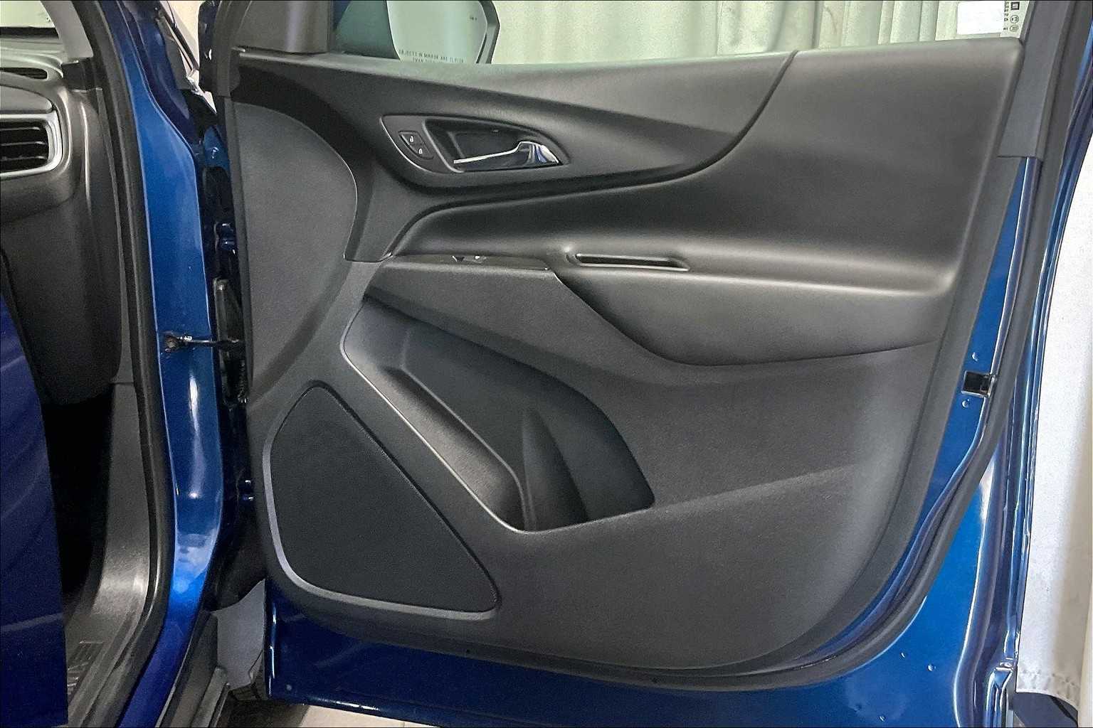 2022 Chevrolet Equinox LT - Photo 12