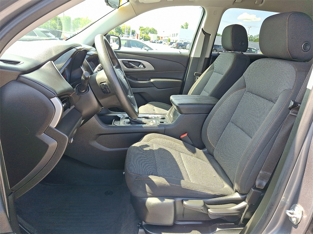 2020 Chevrolet Traverse LS - Photo 15