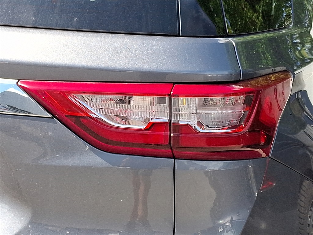 2020 Chevrolet Traverse LS - Photo 8