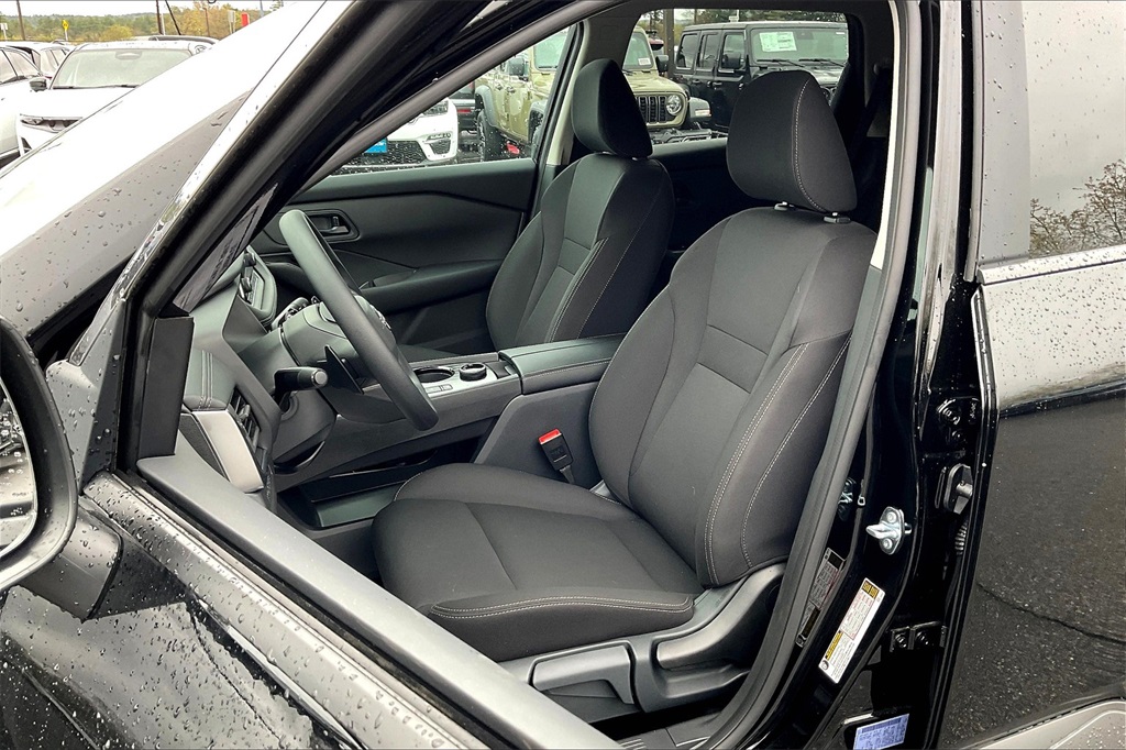 2025 Nissan Rogue S - Photo 11