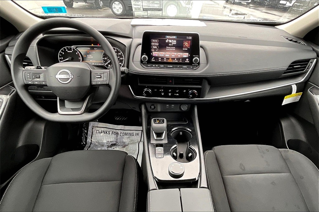 2025 Nissan Rogue S - Photo 12
