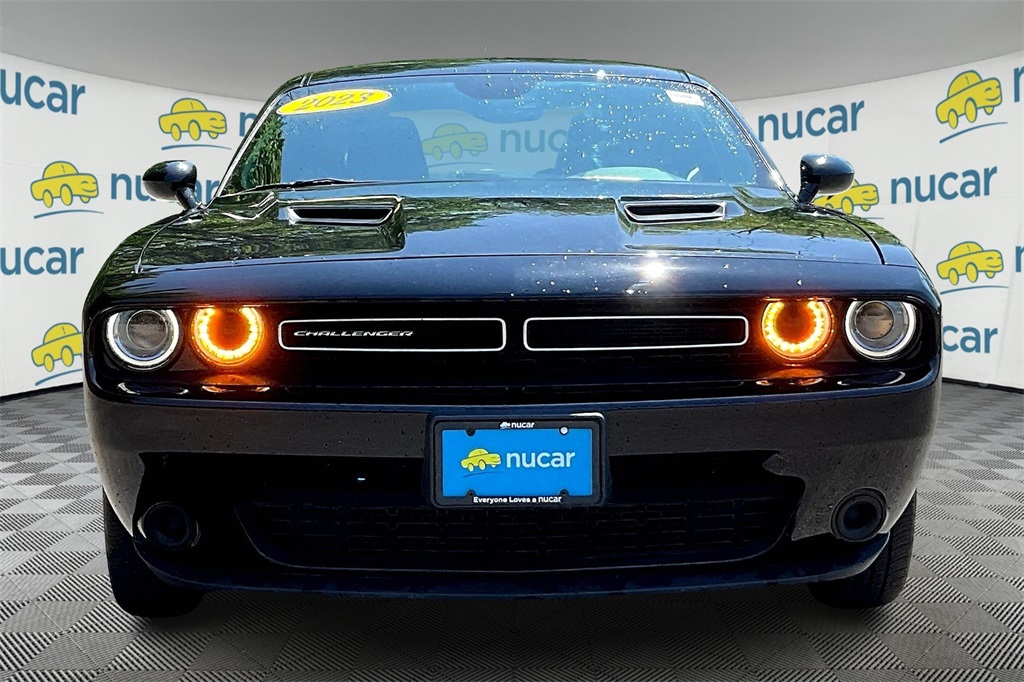 2023 Dodge Challenger SXT - Photo 2