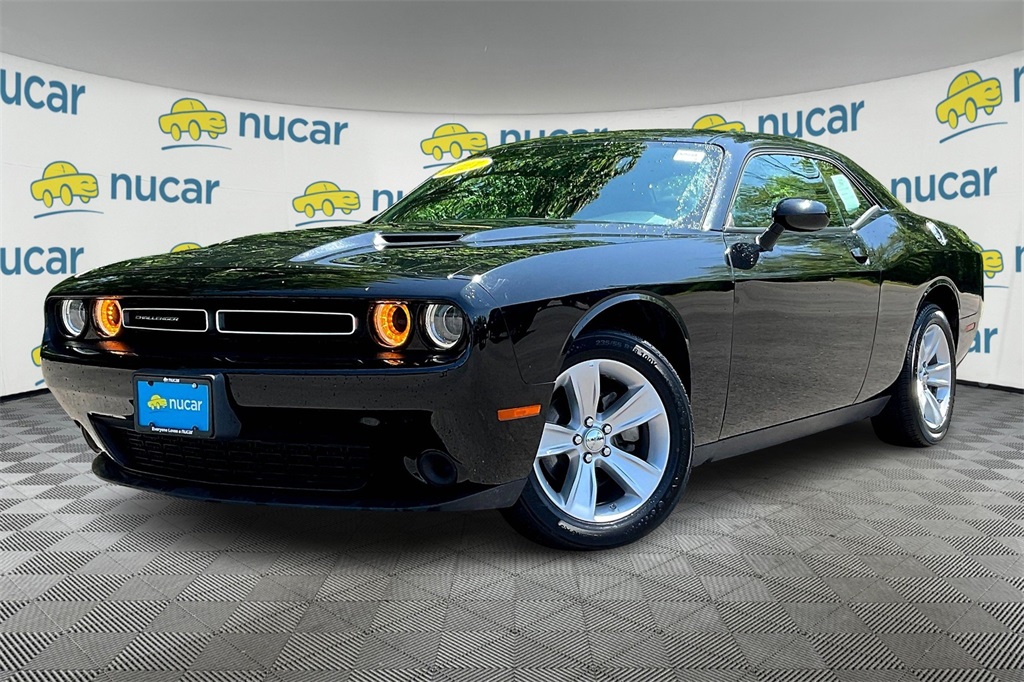 2023 Dodge Challenger SXT - Photo 3