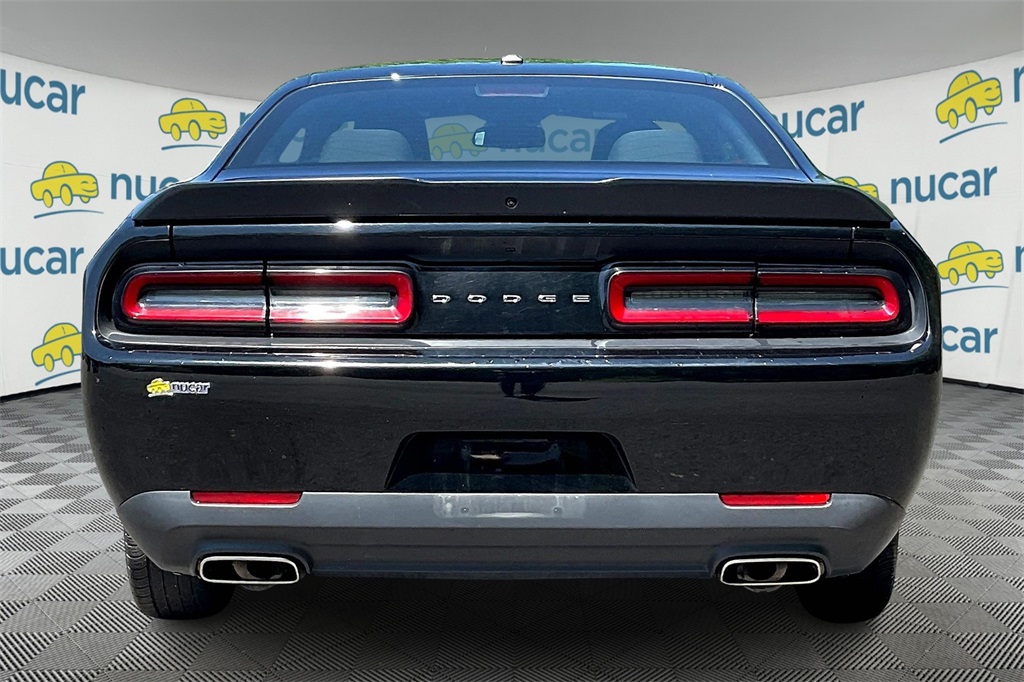 2023 Dodge Challenger SXT - Photo 5