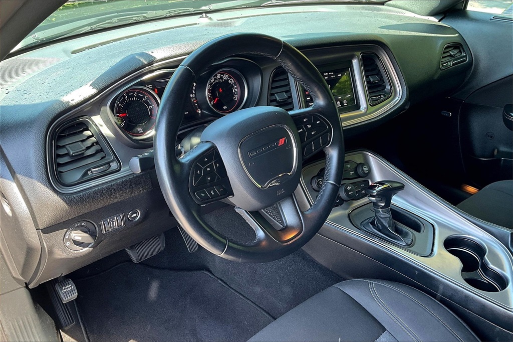 2023 Dodge Challenger SXT - Photo 8