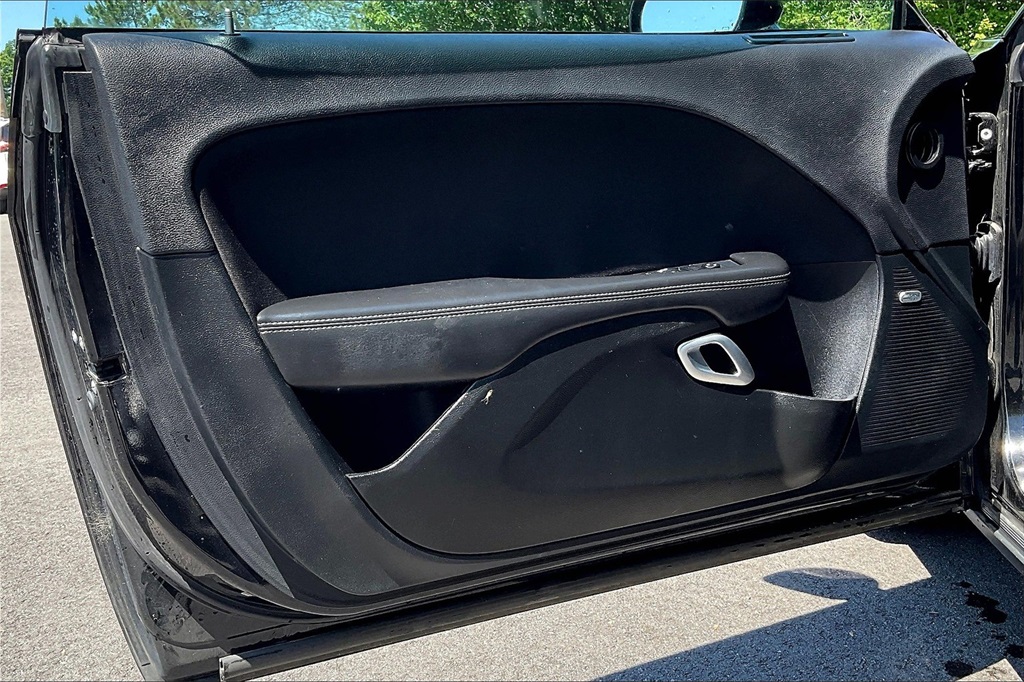 2023 Dodge Challenger SXT - Photo 9