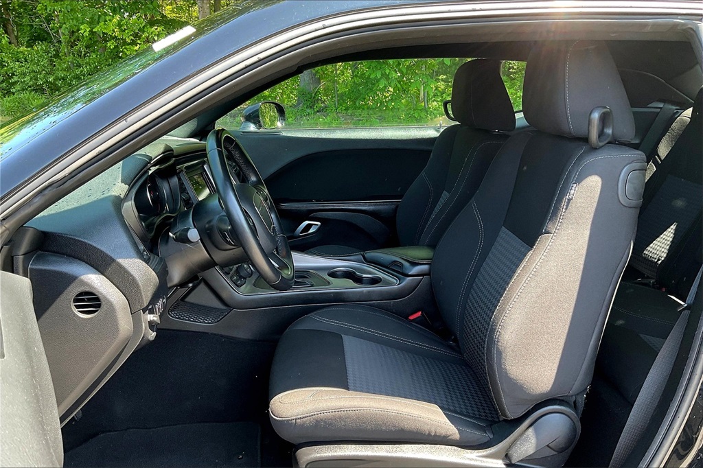 2023 Dodge Challenger SXT - Photo 10