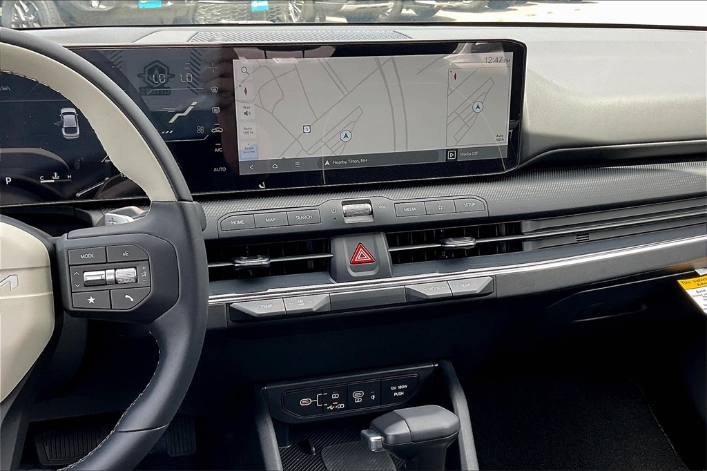 2025 Kia K4 GT-Line - Photo 13