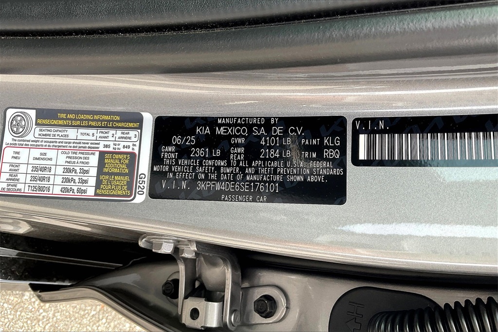 2025 Kia K4 GT-Line - Photo 16