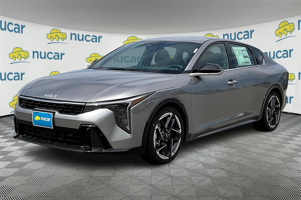 2025 Kia K4 GT-Line - Photo 4