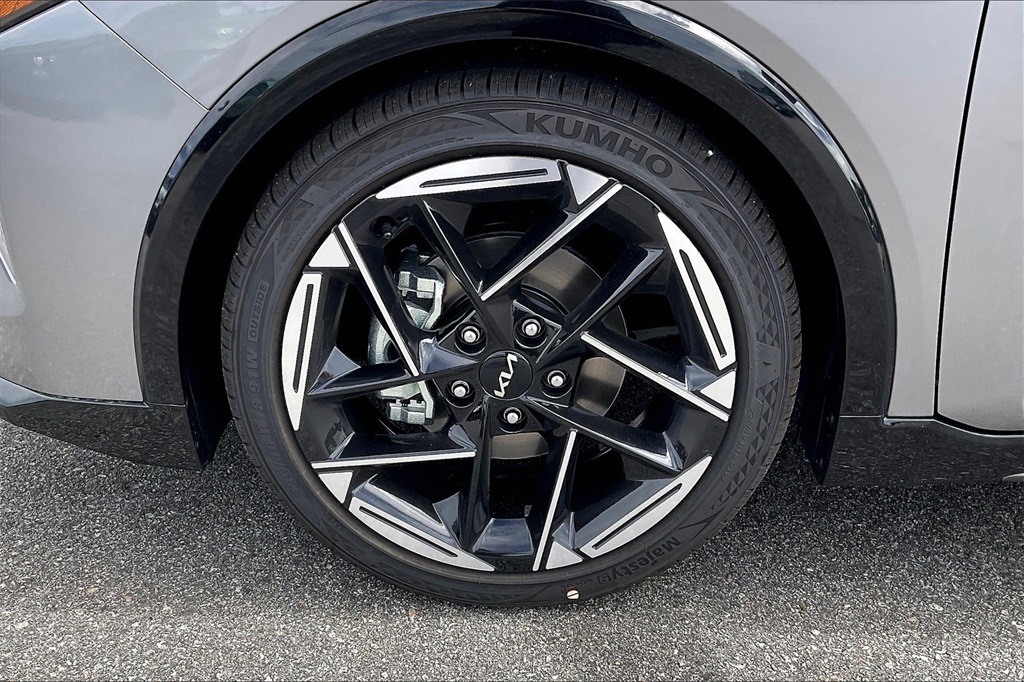 2025 Kia K4 GT-Line - Photo 8