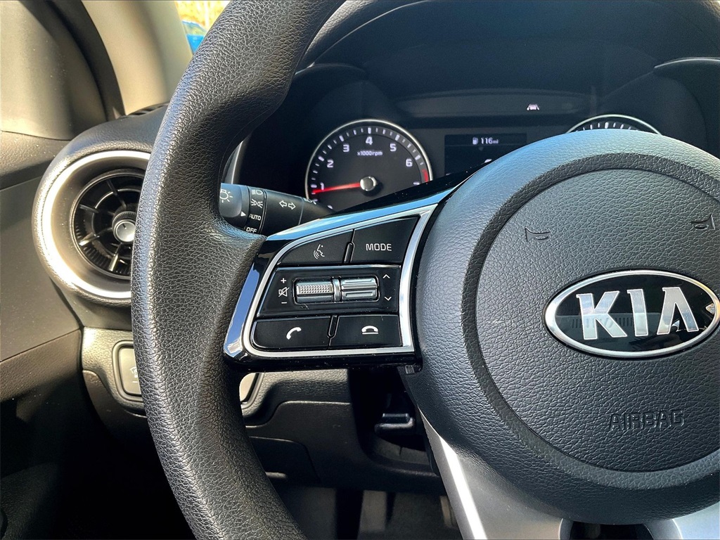 2021 Kia Forte LXS - Photo 22