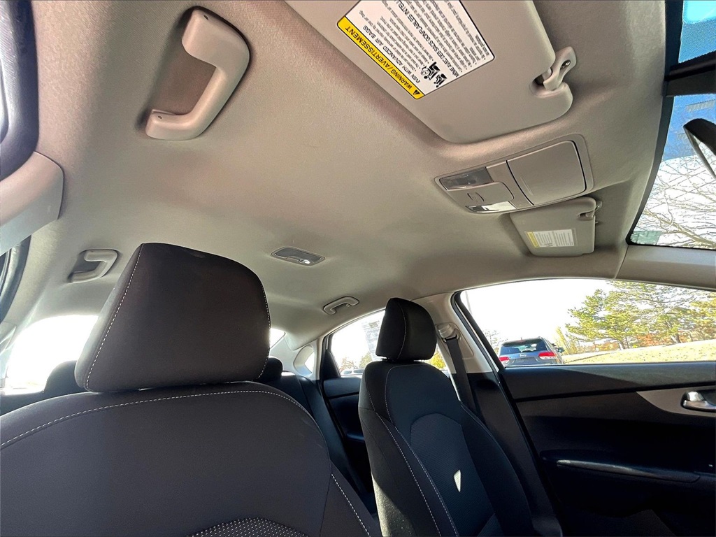 2021 Kia Forte LXS - Photo 7