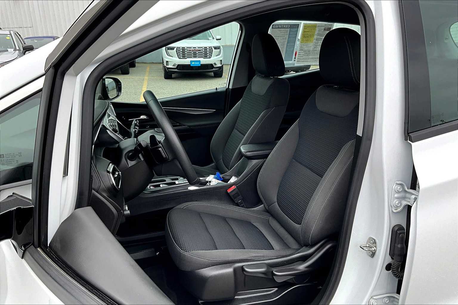 2023 Chevrolet Bolt EV 1LT - Photo 10
